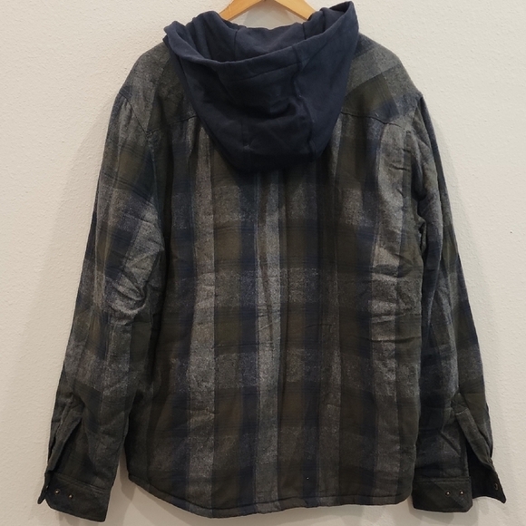 Legendary Outfitters Blue, Green,and Grey Hooded Flannel Quilted Jacket - Picture 11 of 13